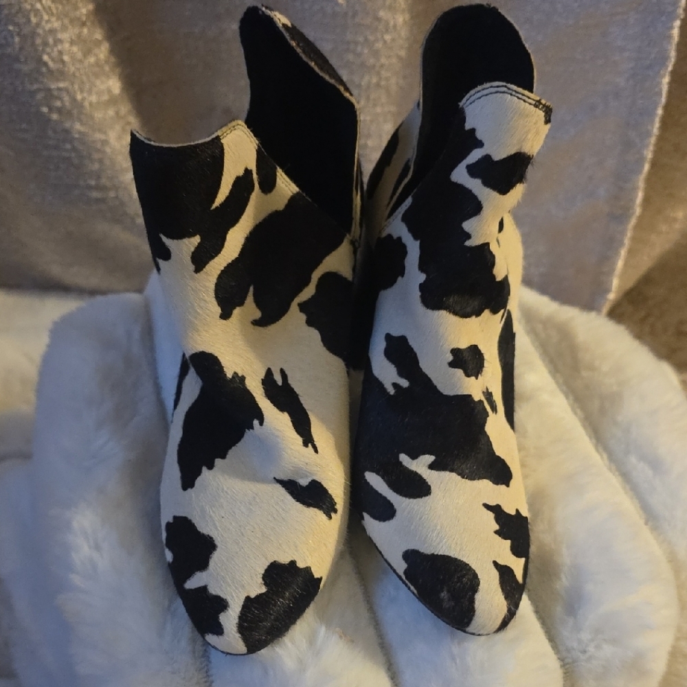 Steve Madden Black & White Cowhide Ankle Booties